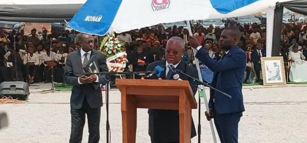 https://cameroon-eco-business.info/2023/02/20/necrologie-comme-un-rossignol-joseph-le-rend-hommage-au-defunt-ministre-des-mines-et-du-developpement-technologique-gabriel-dodo-ndoke/